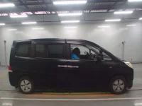 Honda STEP WAGON лот № 30647 оценка 3.5  с аукциона в Японии 2