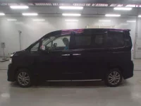 Toyota VOXY лот № 30646 оценка R  с аукциона в Японии 3