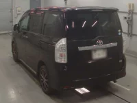 Toyota VOXY лот № 30642 оценка 4  с аукциона в Японии 5