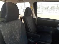 Toyota VOXY лот № 30642 оценка 4  с аукциона в Японии 9