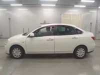 Nissan SYLPHY лот № 10352 оценка 3.5  с аукциона в Японии 3