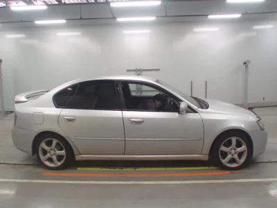 Subaru LEGACY B4