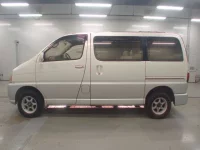 Toyota HIACE REGIUS лот № 30636 оценка 3  с аукциона в Японии 3