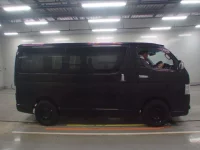 Toyota HIACE VAN лот № 30673 оценка 3.5  с аукциона в Японии 2