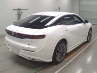 Toyota CROWN CROSSOVER лот № 30665 оценка 5  с аукциона в Японии 1