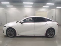 Toyota CROWN CROSSOVER лот № 30665 оценка 5  с аукциона в Японии 3