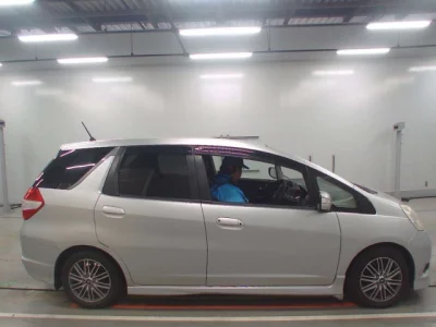 Honda FIT SHUTTLE  с аукциона в Японии