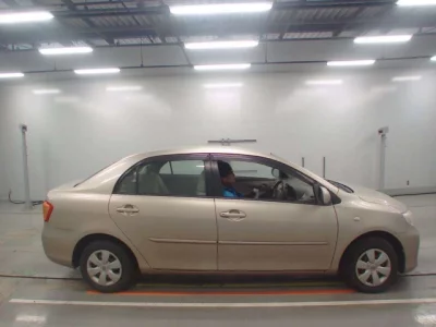 Toyota COROLLA AXIO  с аукциона в Японии
