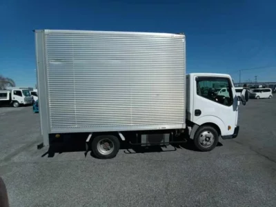 Nissan ATLAS  с аукциона в Японии