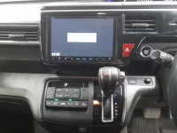 Honda STEP WAGON лот № 30697 оценка 3  с аукциона в Японии 8