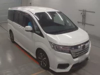 Honda STEP WAGON лот № 30705 оценка 4.5  с аукциона в Японии 4