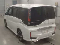 Honda STEP WAGON лот № 30705 оценка 4.5  с аукциона в Японии 5