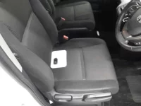 Honda STEP WAGON лот № 30705 оценка 4.5  с аукциона в Японии 7