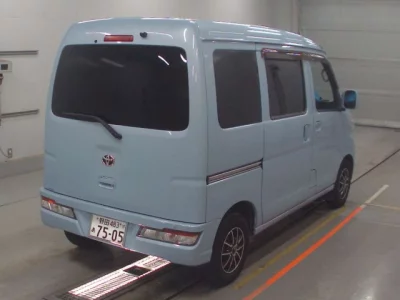Toyota Pixis Van