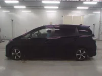 Toyota WISH лот № 30745 оценка 3  с аукциона в Японии 3