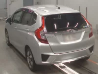 Honda FIT лот № 30809 оценка 4  с аукциона в Японии 5