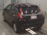 Honda FIT лот № 30821 оценка 4  с аукциона в Японии 5