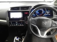 Honda FIT лот № 30827 оценка 4  с аукциона в Японии 8