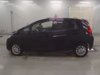 Honda FIT лот № 30709 оценка 3.5  с аукциона в Японии 3