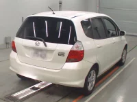Honda FIT лот № 30722 оценка 3  с аукциона в Японии 1