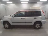 Nissan X-TRAIL лот № 10464 оценка R  с аукциона в Японии 3