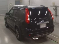 Nissan X-TRAIL лот № 30733 оценка 4  с аукциона в Японии 5