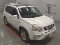Nissan X-TRAIL лот № 30794 оценка 4  с аукциона в Японии 4