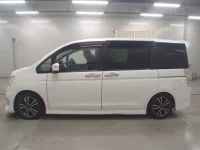 Honda STEP WAGON лот № 30776 оценка 4  с аукциона в Японии 3