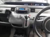 Honda STEP WAGON лот № 30800 оценка 3.5  с аукциона в Японии 8