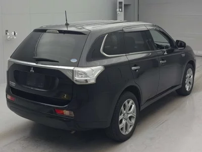 Mitsubishi OUTLANDER PHEV