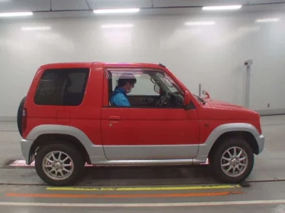 Mitsubishi PAJERO MINI