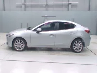 Mazda AXELA лот № 70182 оценка 4  с аукциона в Японии 3