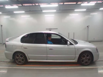 Subaru LEGACY B4  с аукциона в Японии
