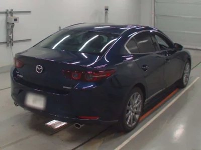 Mazda MAZDA3  с аукциона в Японии