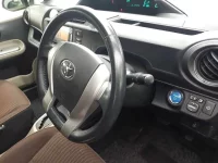 Toyota AQUA лот № 30737 оценка 4  с аукциона в Японии 6