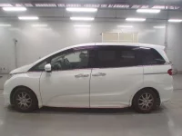 Honda ODYSSEY лот № 30808 оценка 4  с аукциона в Японии 3