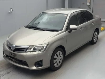 Toyota COROLLA AXIO  с аукциона в Японии