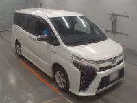 Toyota VOXY лот № 30773 оценка 3.5  с аукциона в Японии 4