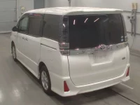 Toyota VOXY лот № 30773 оценка 3.5  с аукциона в Японии 5