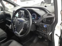 Toyota VOXY лот № 30773 оценка 3.5  с аукциона в Японии 6