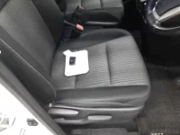 Toyota VOXY лот № 30773 оценка 3.5  с аукциона в Японии 7