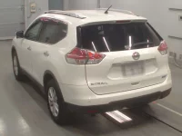 Nissan X-TRAIL лот № 30795 оценка 4  с аукциона в Японии 5