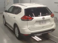 Nissan X-TRAIL лот № 30801 оценка 4  с аукциона в Японии 5