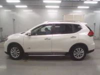 Nissan X-TRAIL лот № 30801 оценка 4  с аукциона в Японии 3