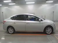 Nissan SYLPHY лот № 30732 оценка 3.5  с аукциона в Японии 2