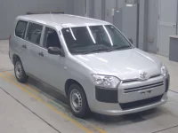 Toyota PROBOX лот № 30299 оценка 4  с аукциона в Японии 3