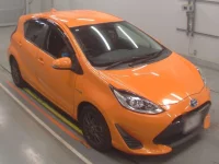 Toyota AQUA лот № 30805 оценка 3.5  с аукциона в Японии 4