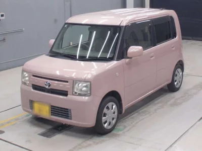 Toyota Pixis Space