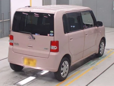 Toyota Pixis Space