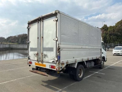 Toyota DYNA  с аукциона в Японии